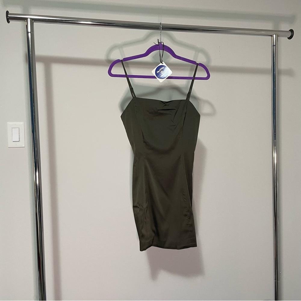 NWT aritzia Sunday best shimmer satin dress